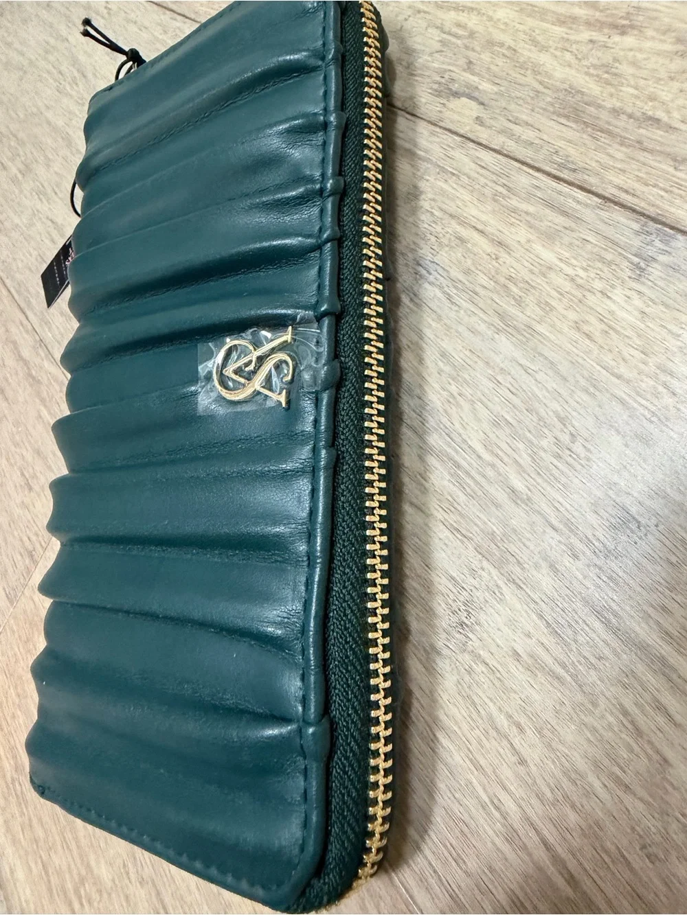 Victoria secret Dark Green Zip Wallet - Picture 5 of 8